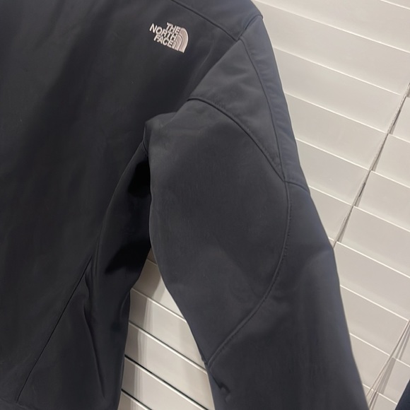EUC North Face Women’s Soft-shell jacket - Picture 7 of 12